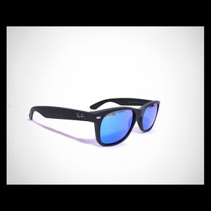 RAYBAN SUNGLASSES + CASE/CLOTH